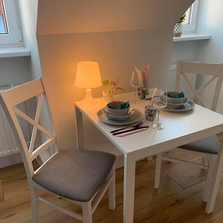 Appartement Szepty Mansardy à Stary Toruń Extérieur photo